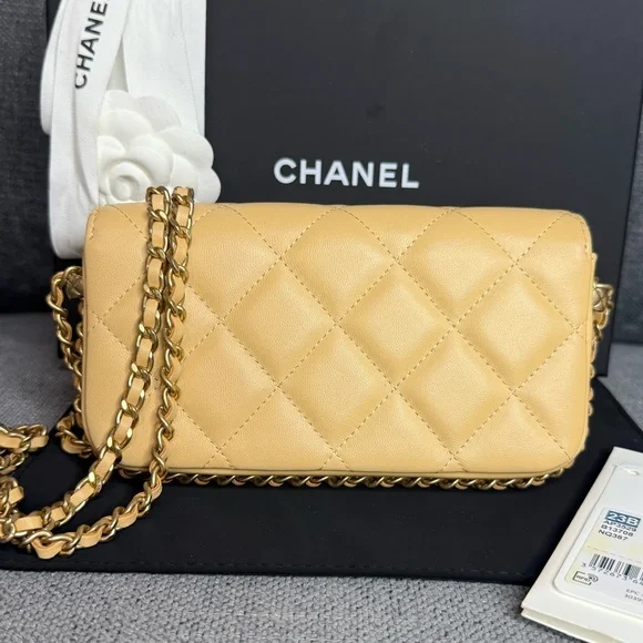 CHANEL CC flap lambskin WOC phone holder on chain - Picture 7 of 15